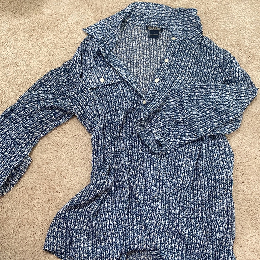 Lucky brand blue and white blouse top size L long sleeve collar 3/4 buttons